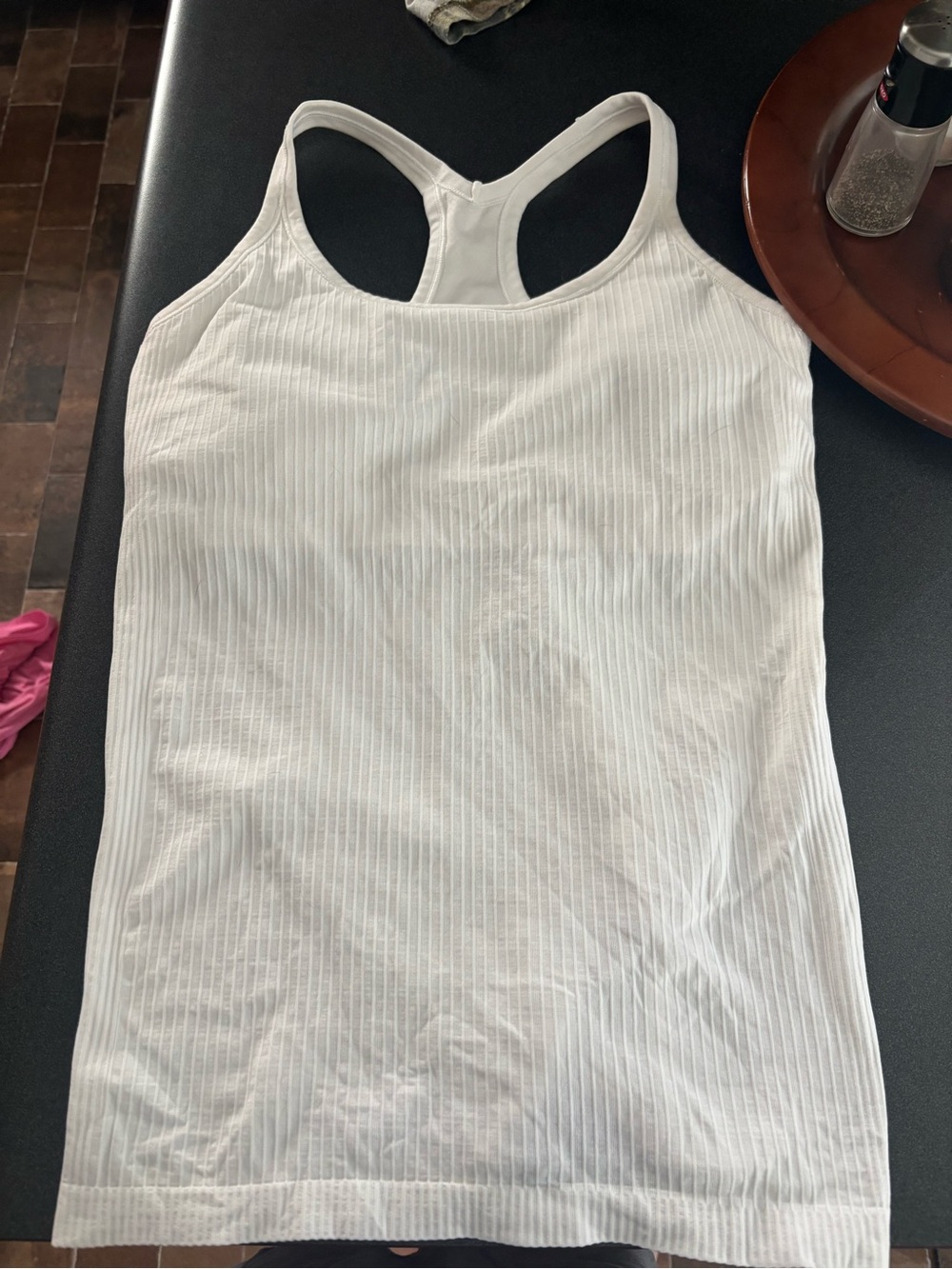 white lululemon tank
